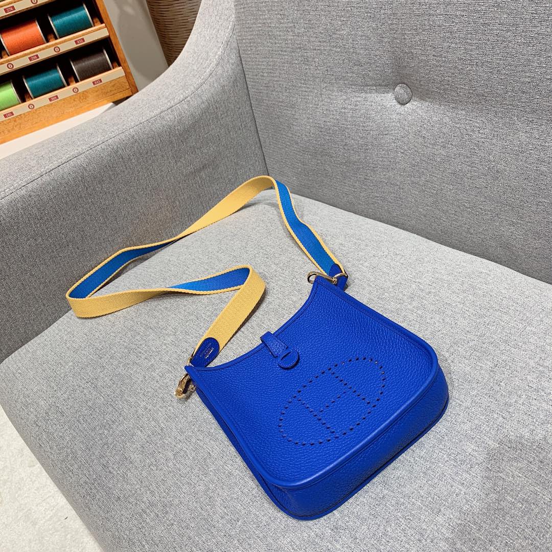 에르메스 미니 에블린16 글레이즈드 바스켓 금장 끌레망스 가죽